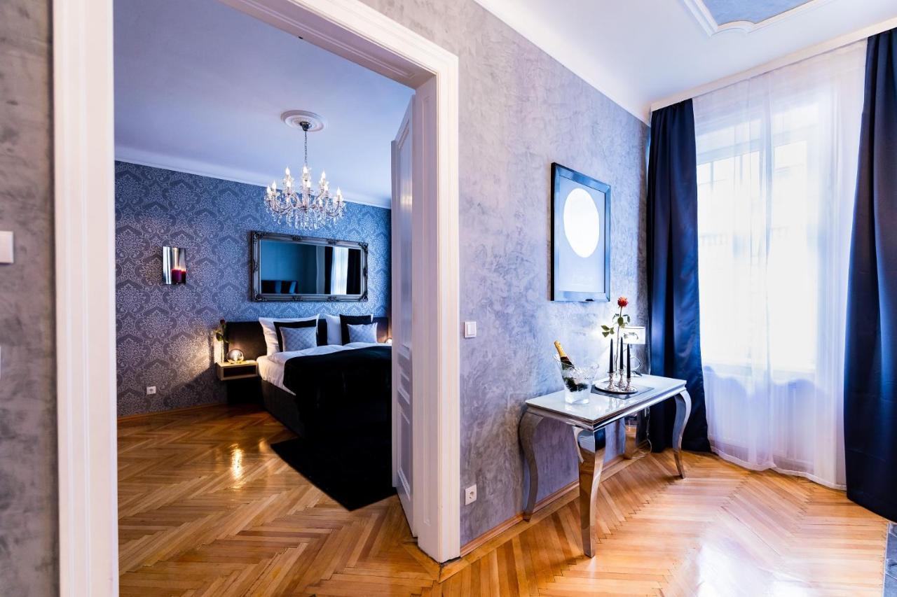 Sophies Place Augarten - Imperial Lifestyle City Apartments Vienna Parking Esterno foto