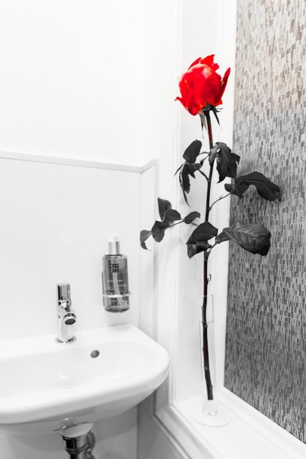Sophies Place Augarten - Imperial Lifestyle City Apartments Vienna Parking Esterno foto