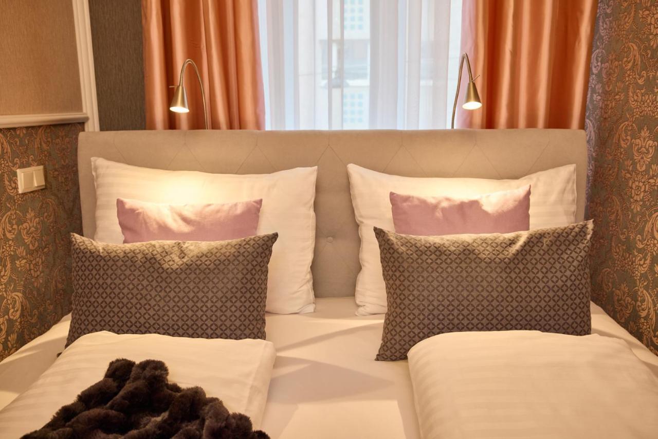 Sophies Place Augarten - Imperial Lifestyle City Apartments Vienna Parking Esterno foto