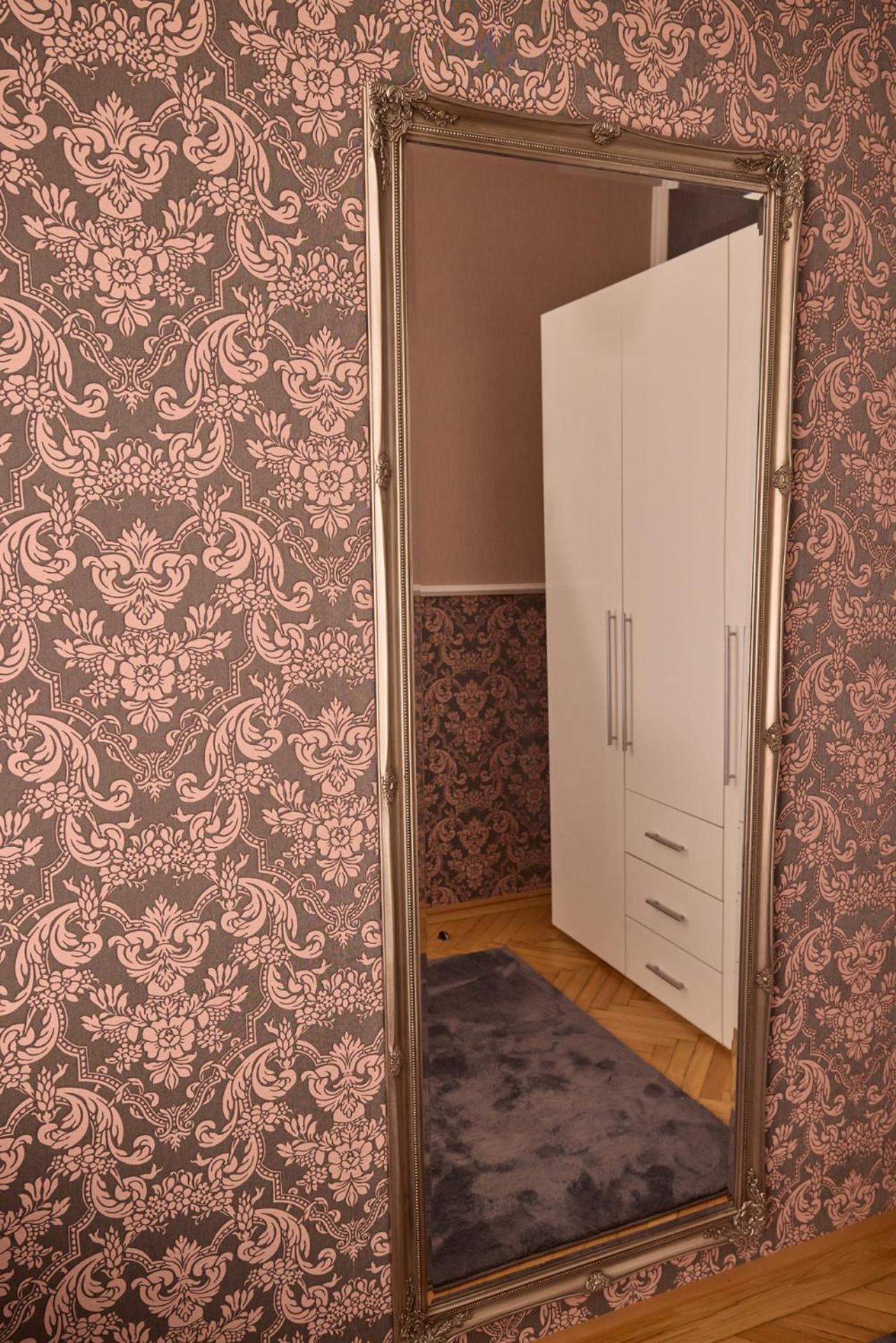 Sophies Place Augarten - Imperial Lifestyle City Apartments Vienna Parking Esterno foto