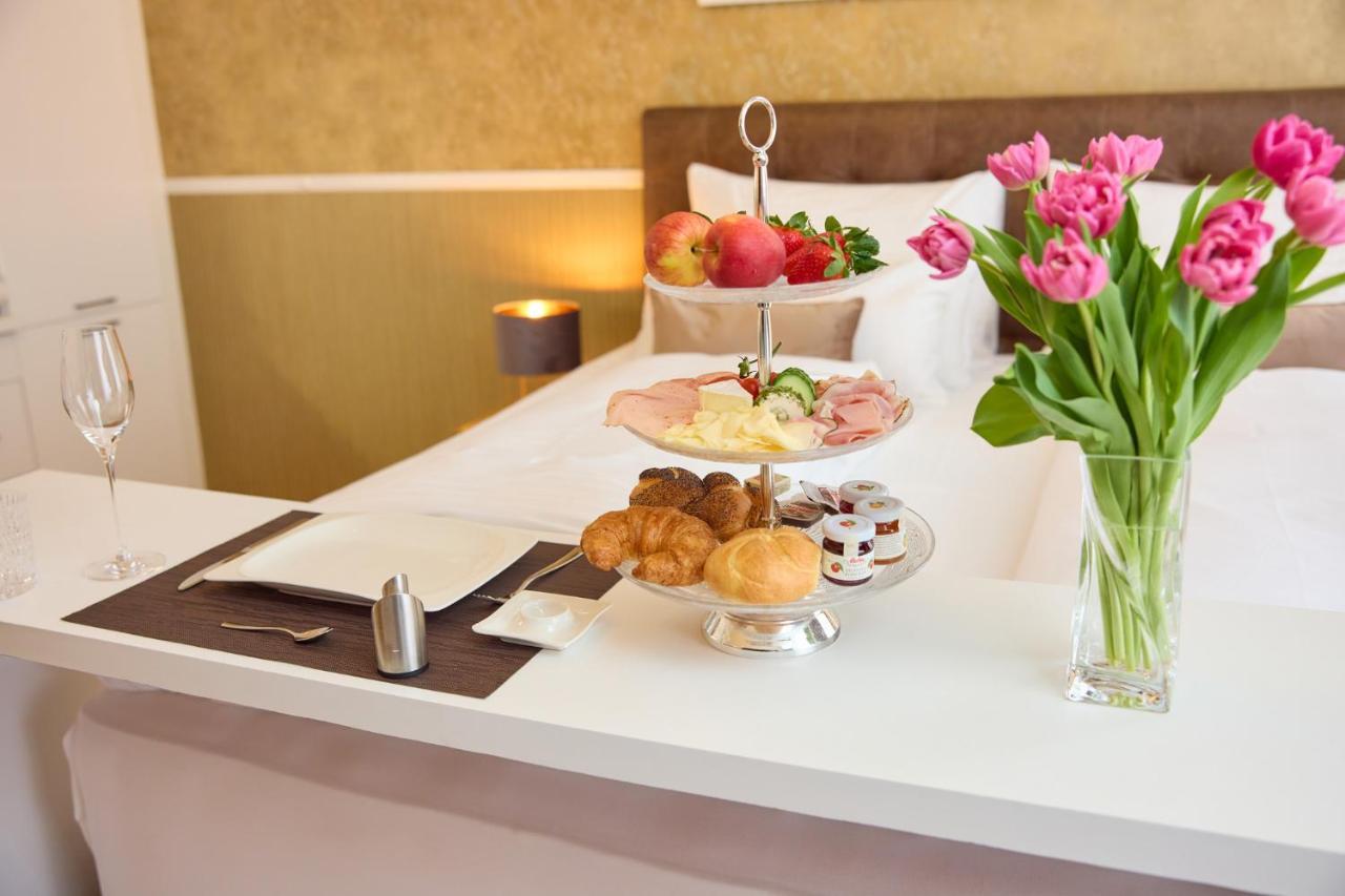 Sophies Place Augarten - Imperial Lifestyle City Apartments Vienna Parking Esterno foto