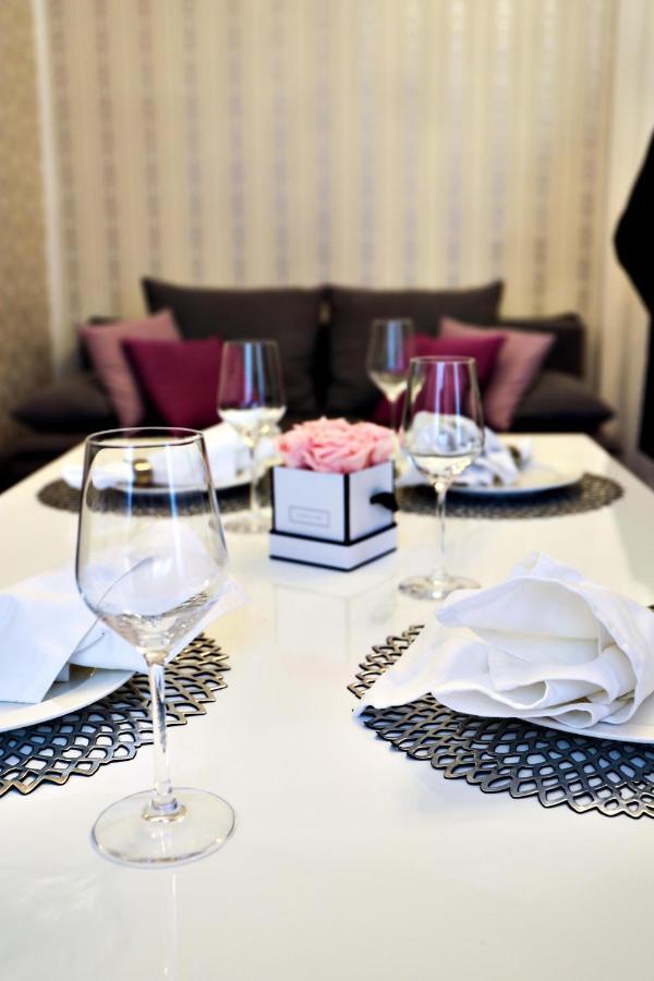 Sophies Place Augarten - Imperial Lifestyle City Apartments Vienna Parking Esterno foto