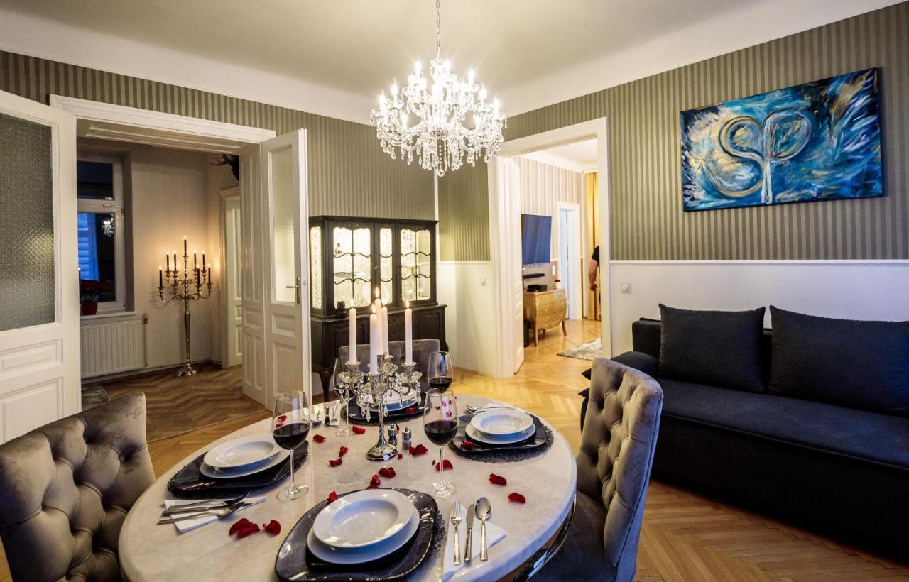 Sophies Place Augarten - Imperial Lifestyle City Apartments Vienna Parking Esterno foto
