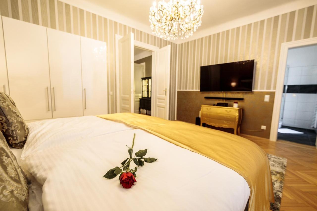 Sophies Place Augarten - Imperial Lifestyle City Apartments Vienna Parking Esterno foto